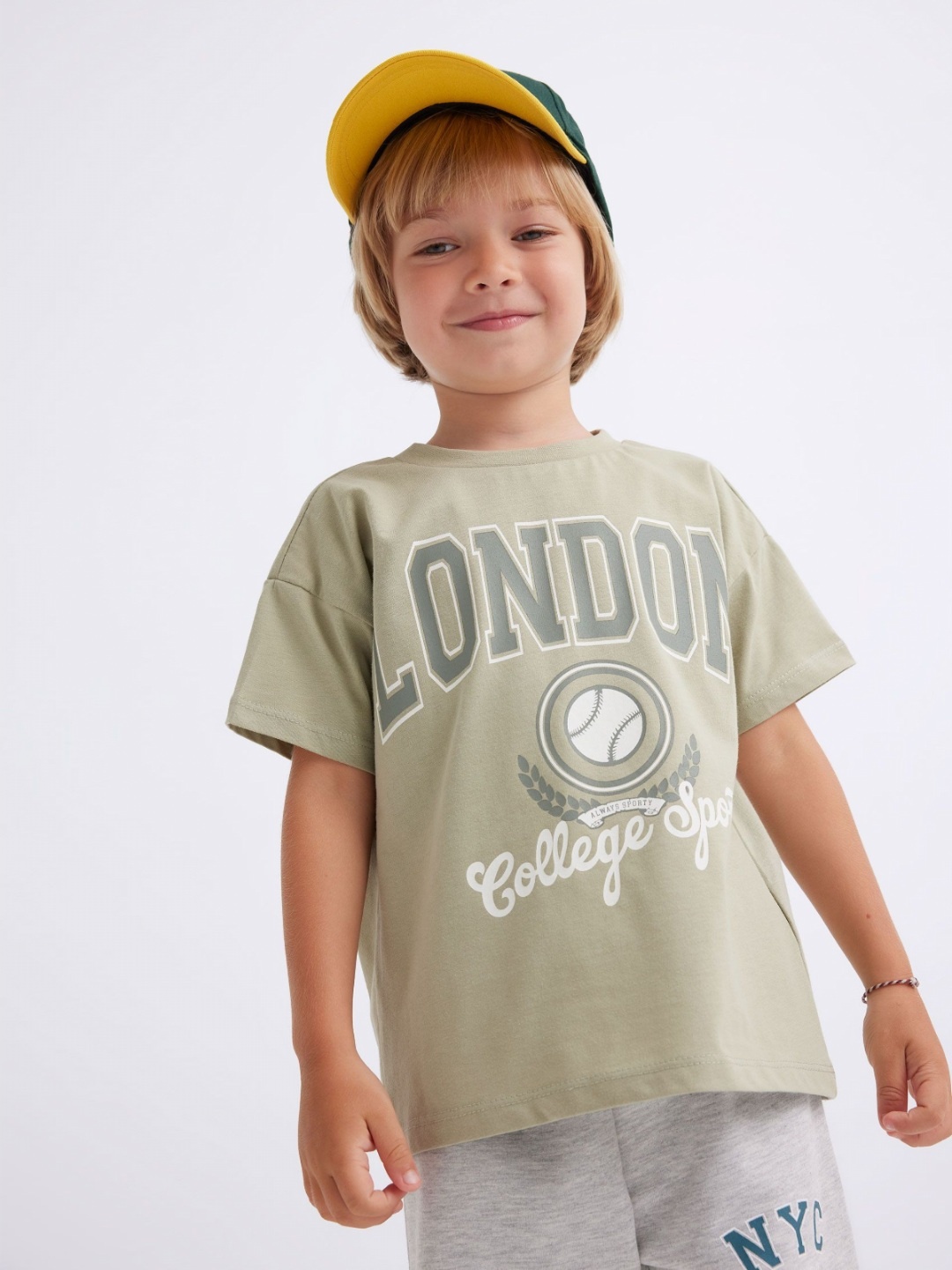

DeFacto Boys Typography Printed Extended Sleeves Applique T-shirt, Na