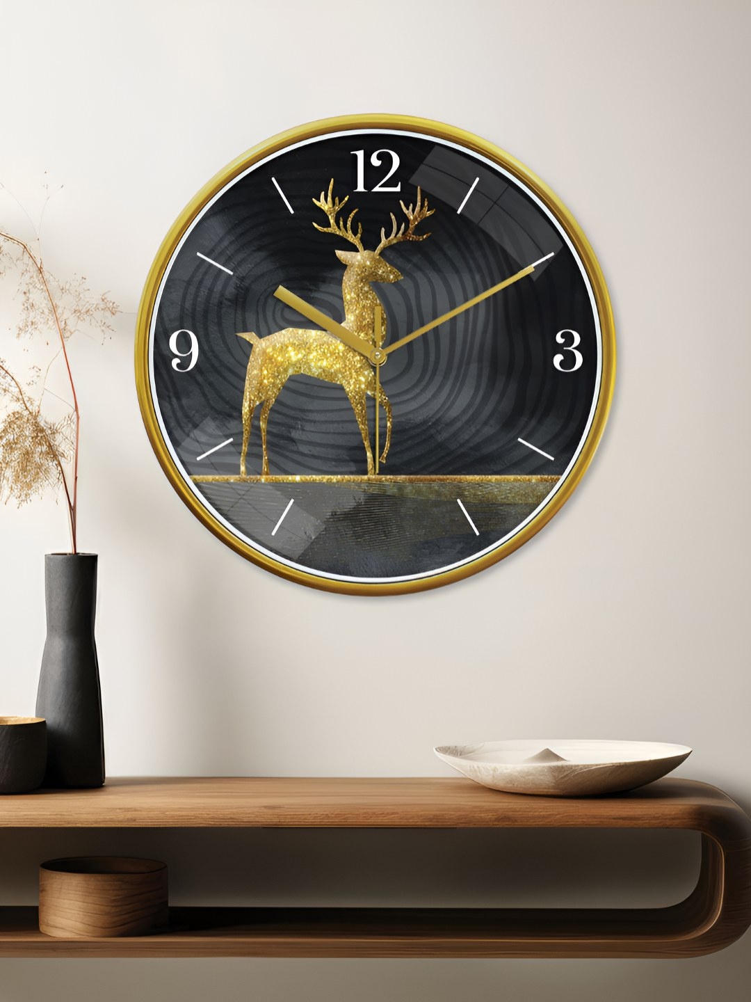 

RANDOM Printed Round Shaped Sweep Silent Movement Contemporary Wall Clock, Gold