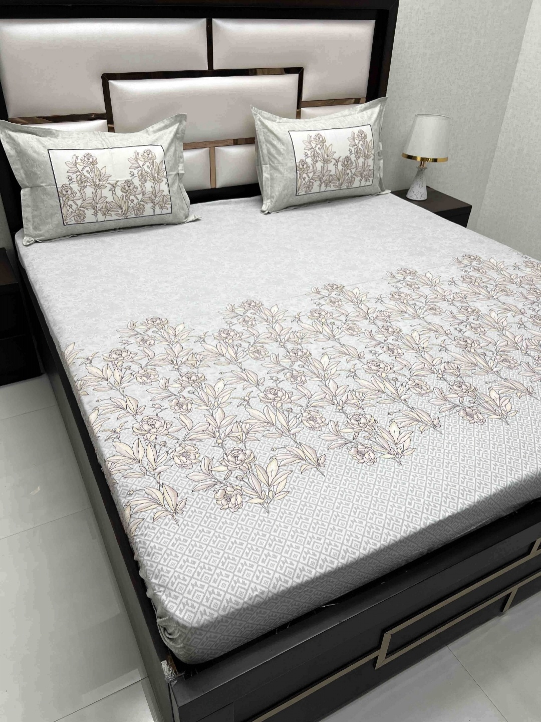 

Pure Decor Grey & Brown Floral 300 TC Pure Cotton King Bedsheet with 2 Pillow Covers