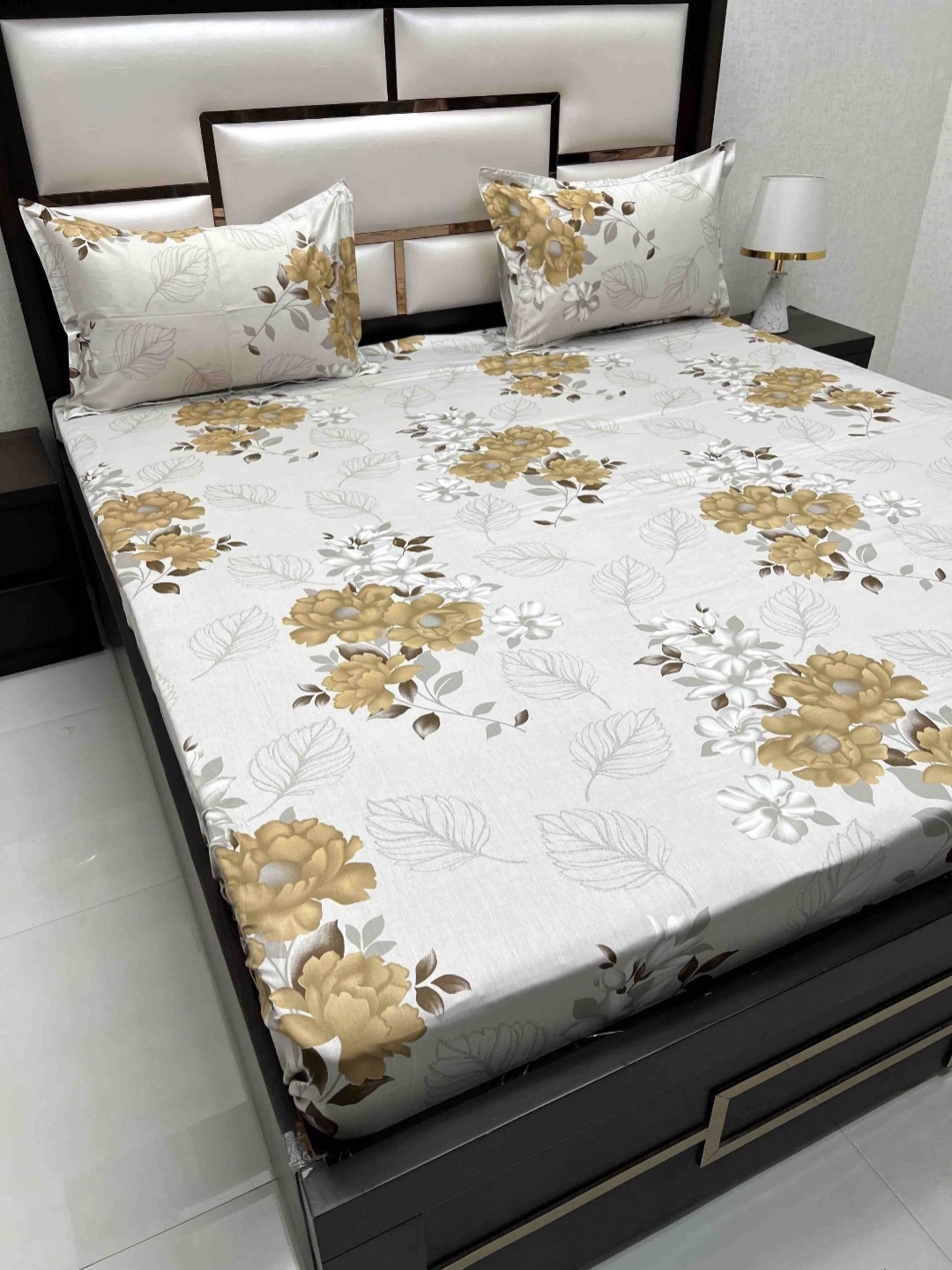 

Pure Decor royal velar White Floral Pure Cotton 330 TC King Bedsheet with 2 Pillow Covers