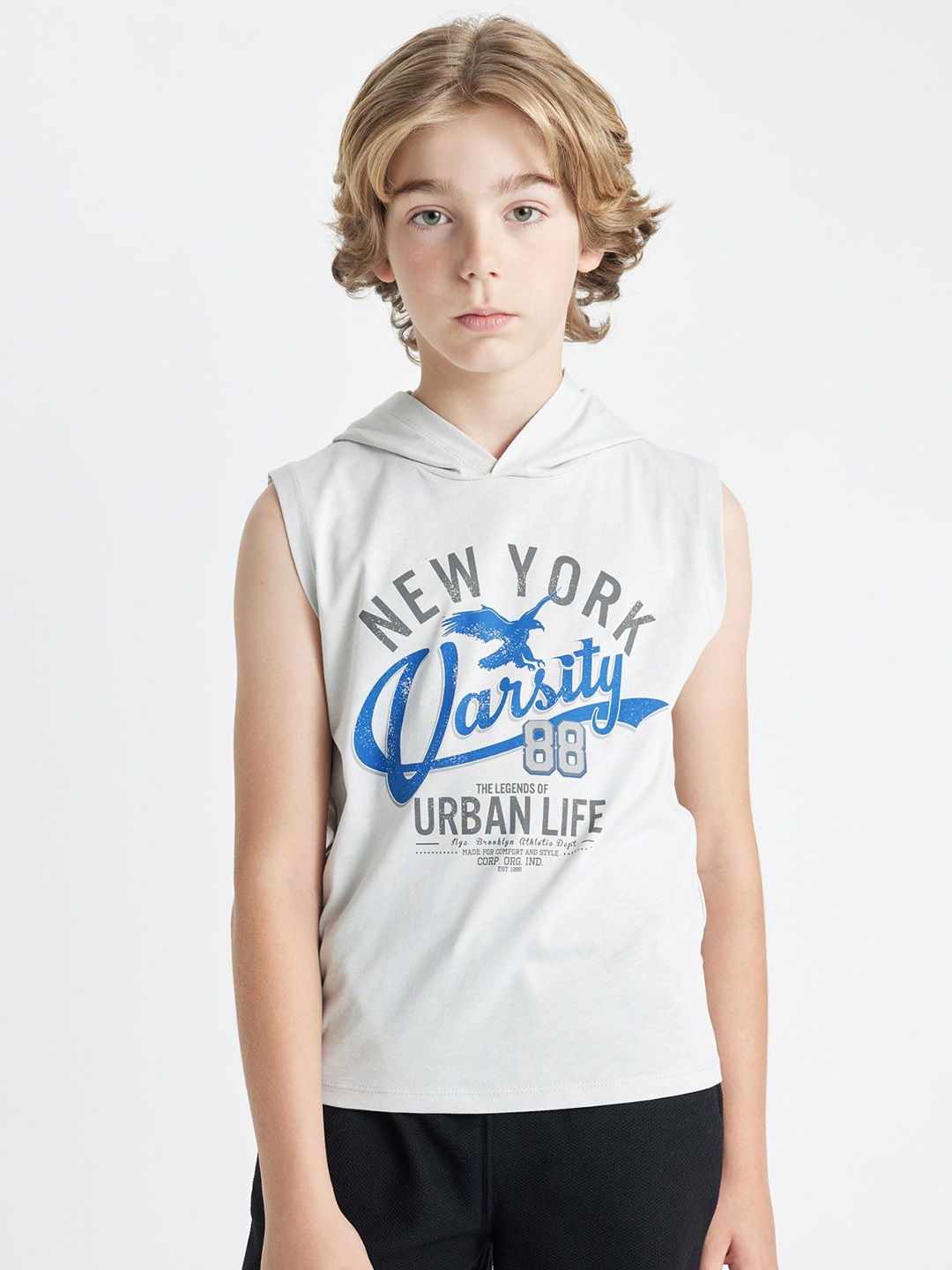 

DeFacto Boys Typography Printed Hood Cotton T-shirt, Grey
