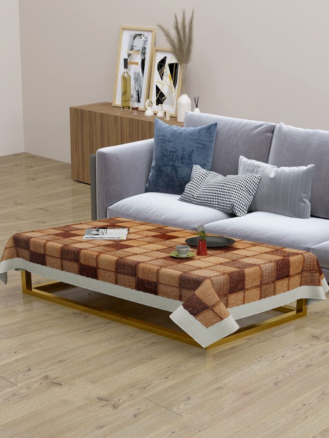 

LooMantha Brown & Beige Geometric Printed 4 Seater Table Cover