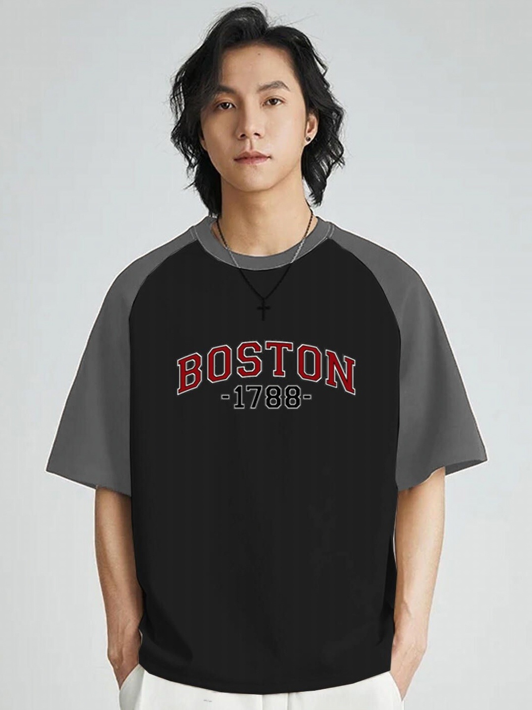

Genzy Men Colourblocked Round Neck Cotton Oversized T-shirt, Black
