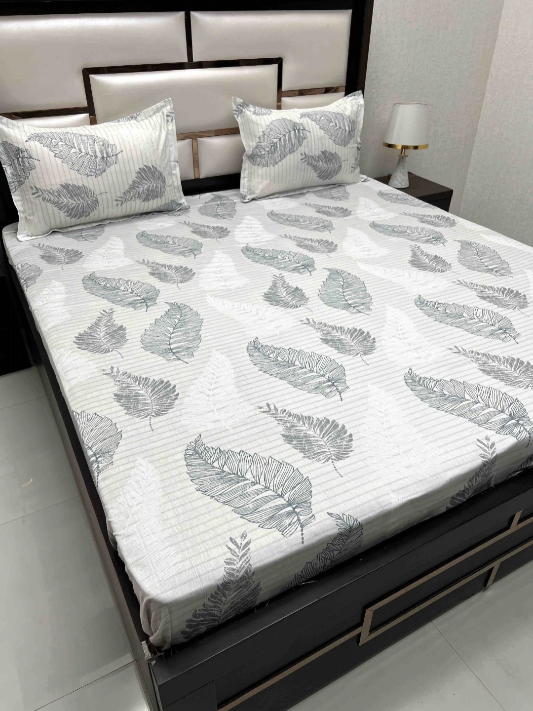 

Pure Decor Royal Velar White & Grey Floral 300 TC King Bedsheet With 2 Pillow Covers