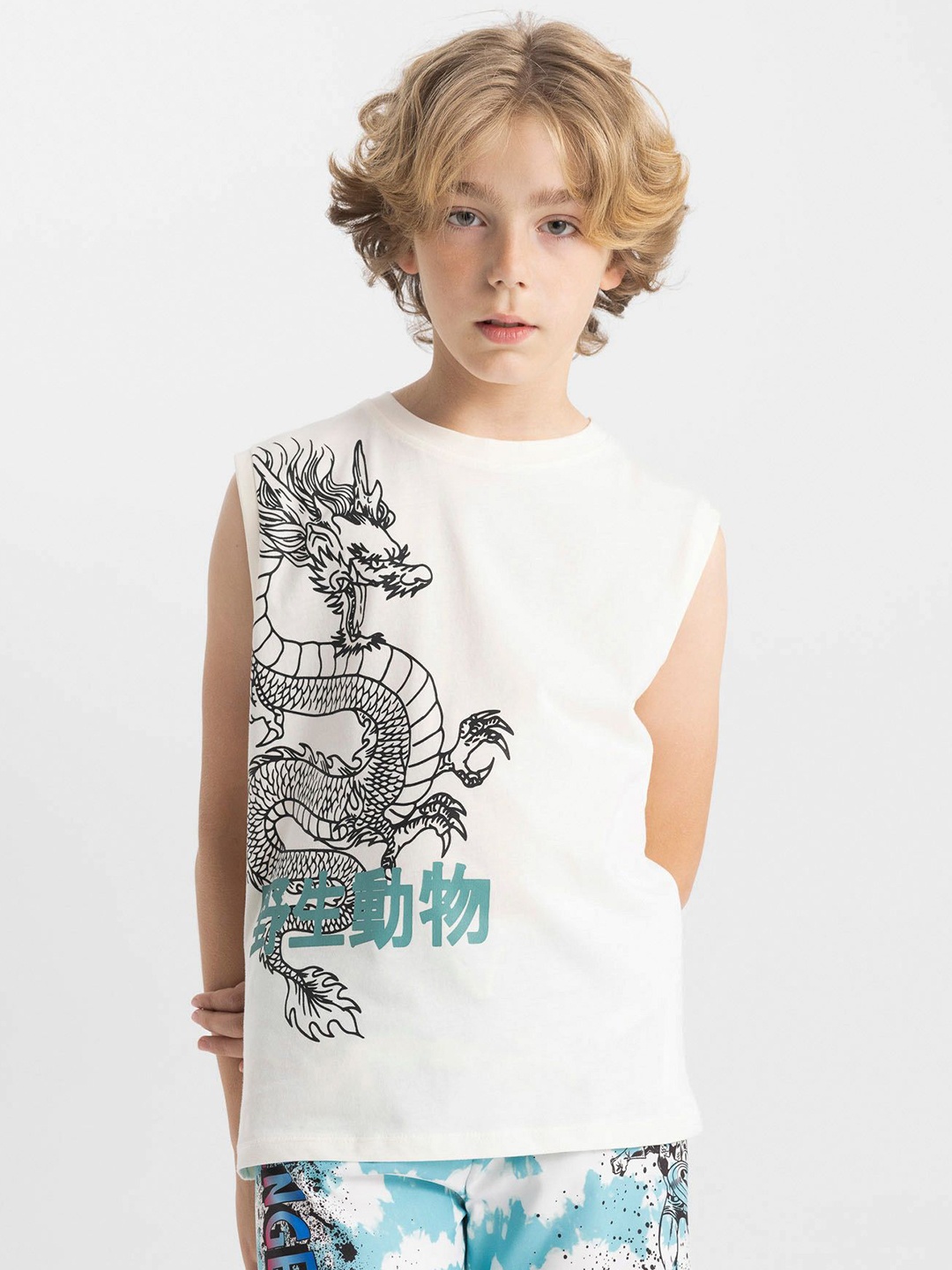 

DeFacto Boys Graphic Printed Round Neck Cotton T-shirt, White