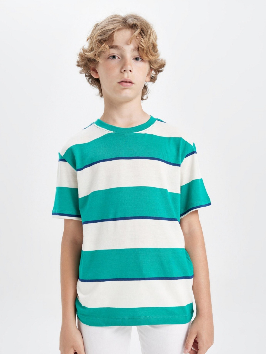 

DeFacto Boys Striped Pockets T-shirt, Na