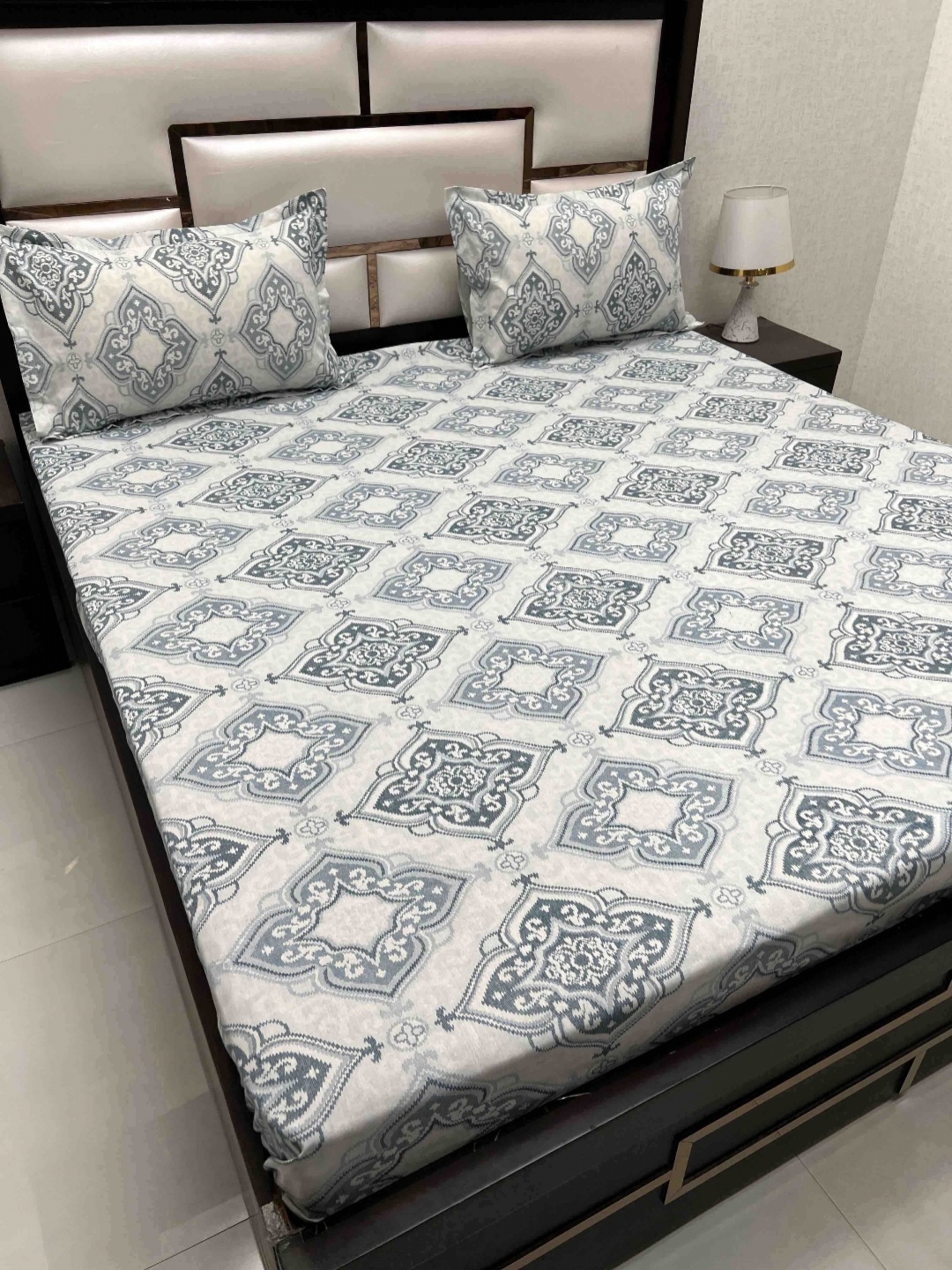 

Pure Decor Passion Blue & White Printed 230 TC Cotton Queen Bedsheet with 2 Pillow Covers