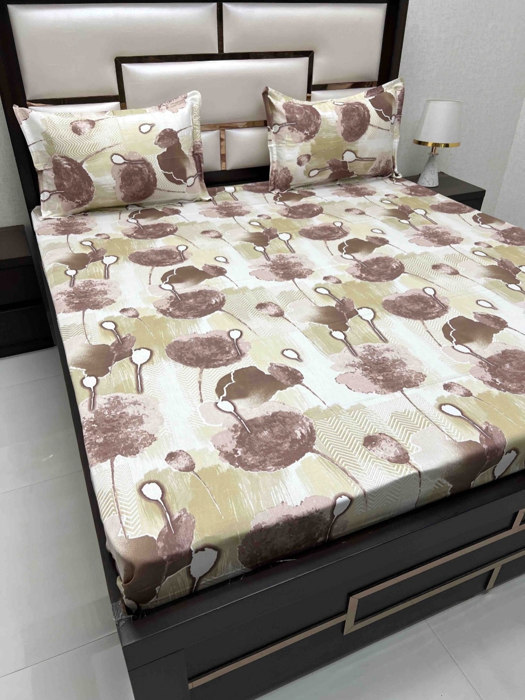 

Pure Decor Royal Velar Brown Printed 300 TC Cotton King Bedsheet with 2 Pillow Covers