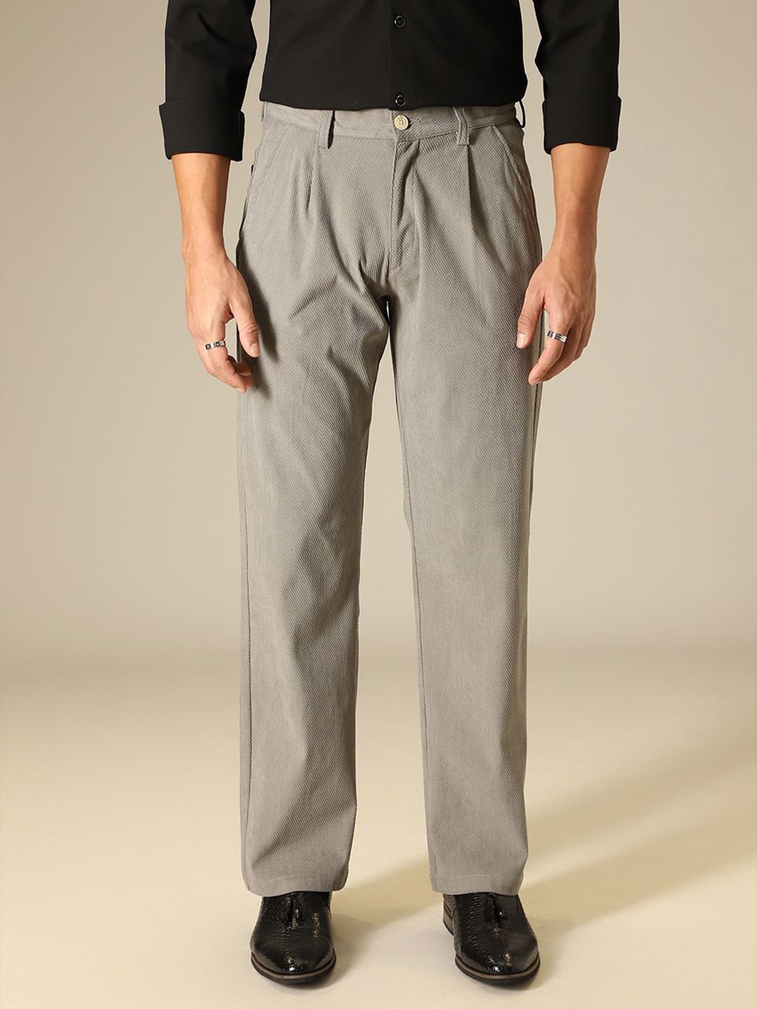 

Banana Club Men Classic Textured Pleated Corduroy Trousers, Grey