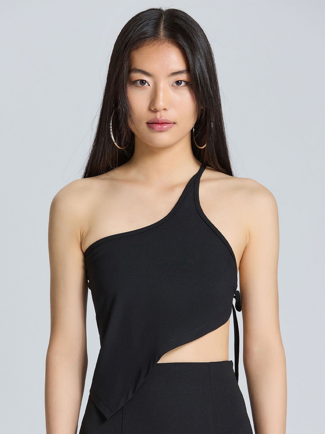 

ZOMODA Women Solid One Shoulder Top, Black