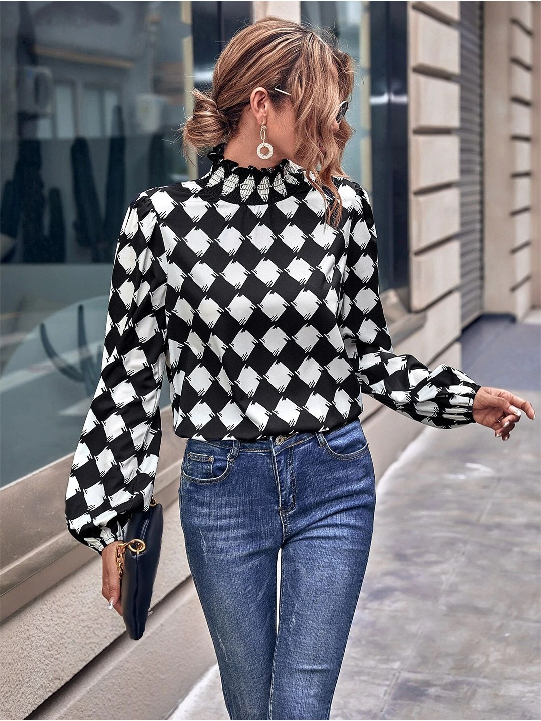 

Stylecast X Slyck Geometric Printed High Neck Top, Black