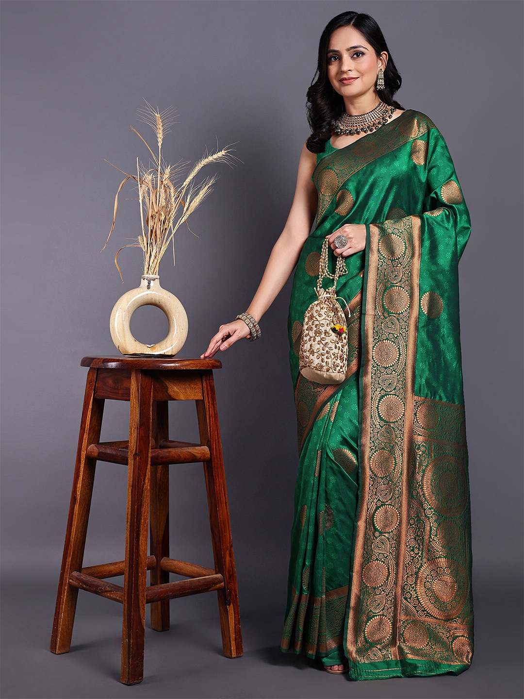 

SWAMI STUDIO Ethnic Motifs Pure Cotton Kanjeevaram Saree, Green
