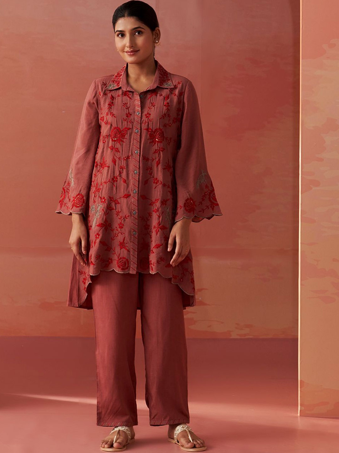 

Lakshita Floral Embroidered Linen Tunic & Trousers, Burgundy