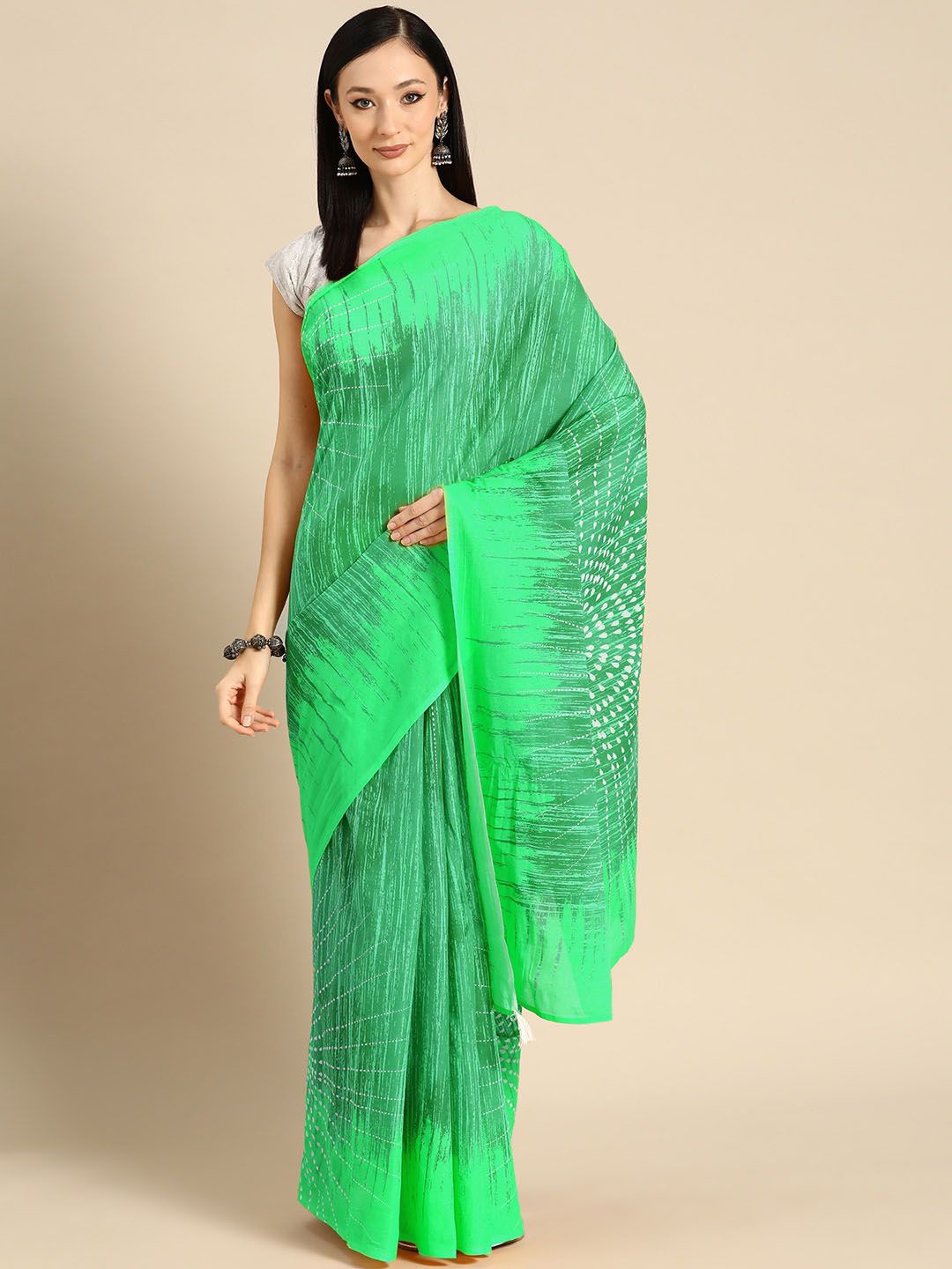 

BUTA BUTI Women Abstract Printed Pure Cotton Sarees, Green