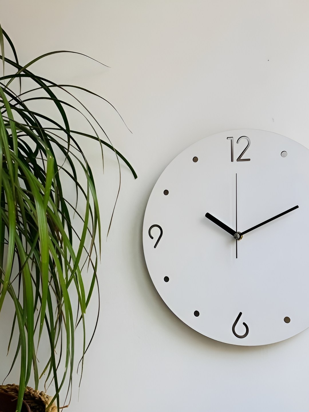 

QEZNEF White Textured Round Analogue Wooden Wall Clock Without Glass