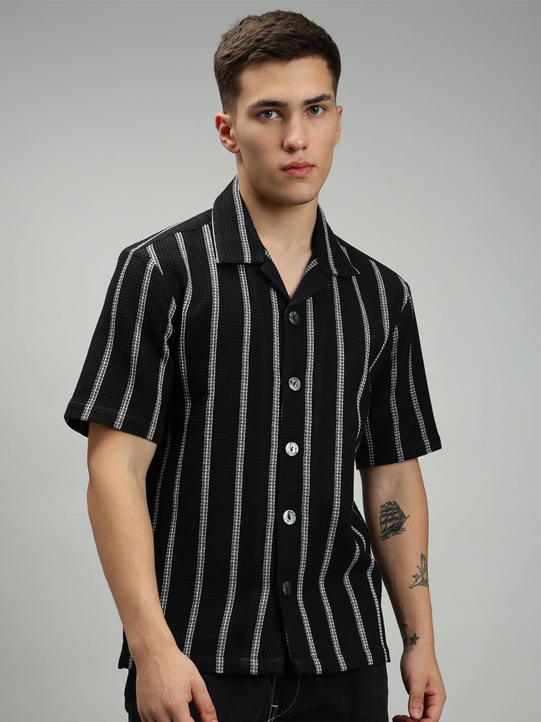 

MARC JOBBS Men Comfort Spread Collar Vertical Striped Cotton Oversized Casual Shirt, Black