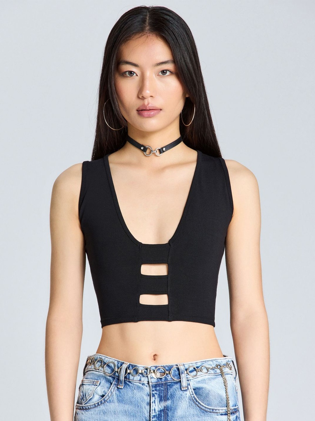 

ZOMODA Women Solid V-Neck Top, Black