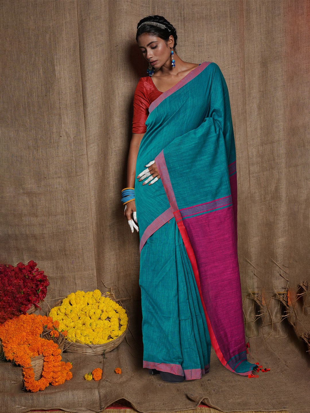 

Unnati Silks Colourblocked Pure Cotton Handloom Jamdani Saree, Sea green