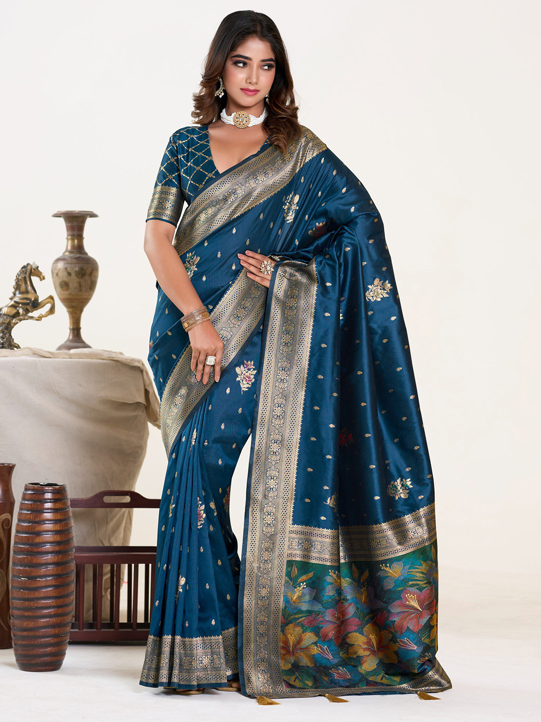 

KAYOMMI Floral Zari Pure Silk Banarasi Saree, Blue