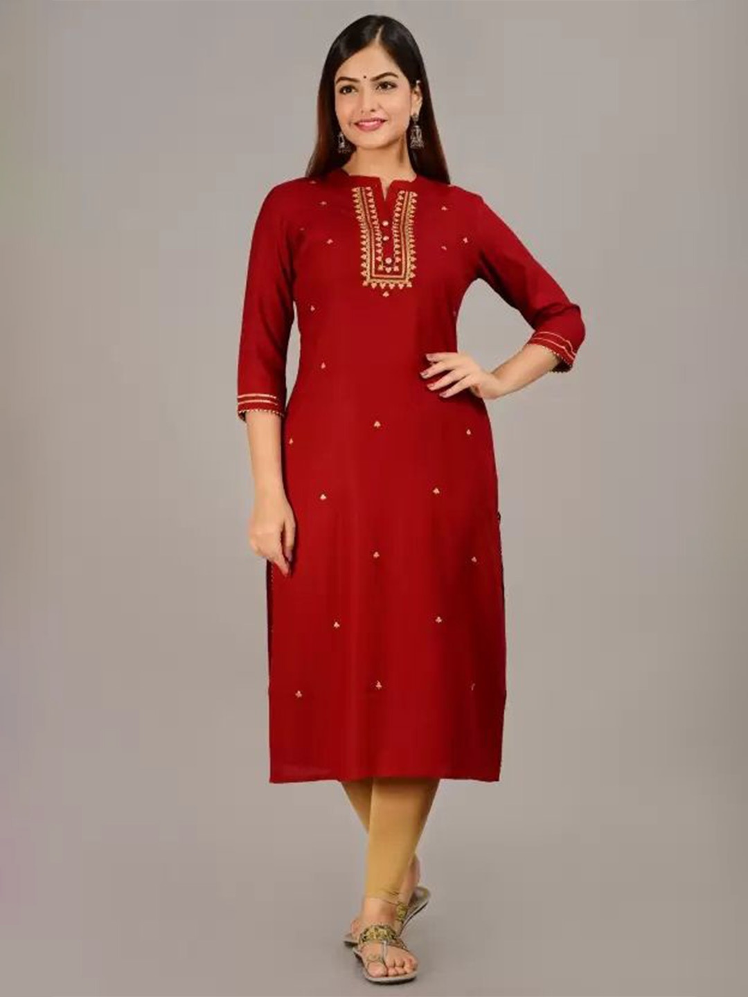 

MF Hayat Floral Embroidered Straight Kurta, Maroon