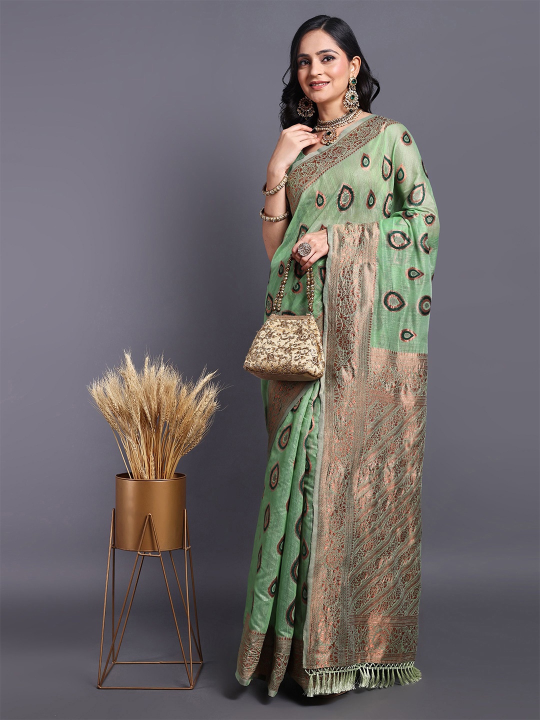 

SWAMI STUDIO Floral Zari Pure Cotton Kanjeevaram Saree, Green