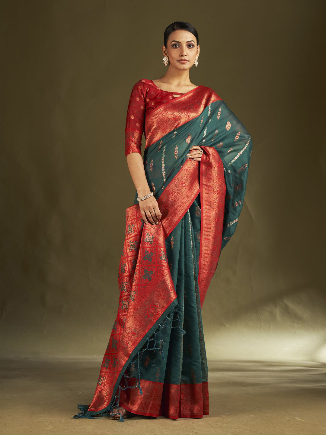 

SARHA Woven Design Zari Pure Cotton Abstract Pattern, Unstitched Blouse Saree, Green