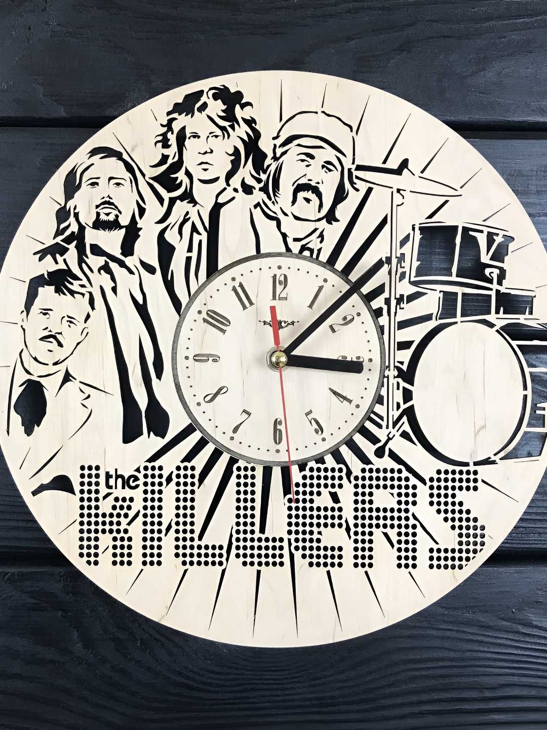 

QEZNEF Beige & Balck Contemporary Analogue Vintage Wall Clock