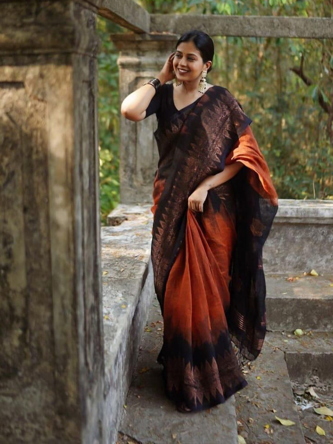 

Kriyansh Woven Design Zari Kanjeevaram Saree, Orange