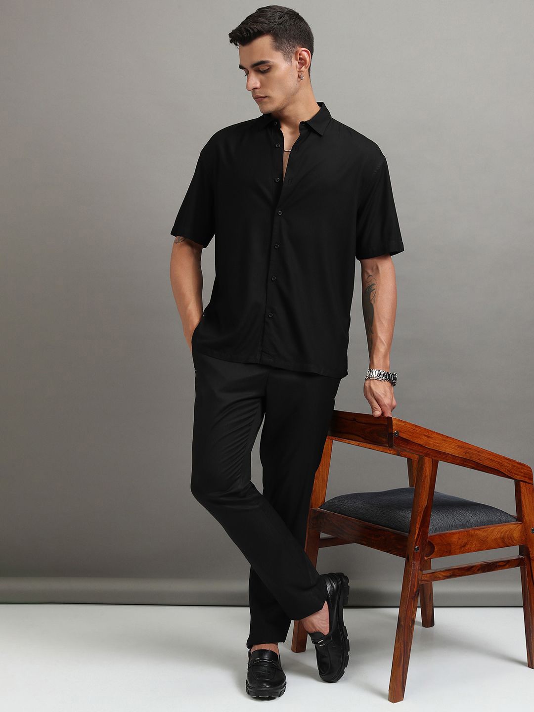 

HIGHLANDER Men Oversized Caual Shirt, Black