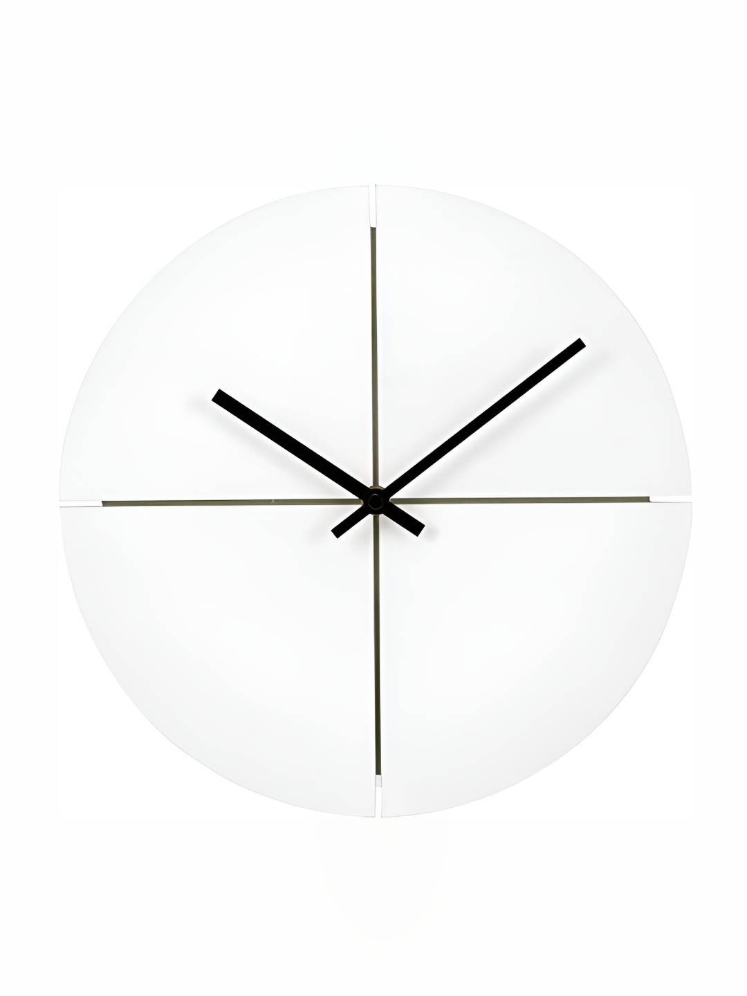 

QEZNEF White and Black Wooden Analogue Contemporary Wall Clock