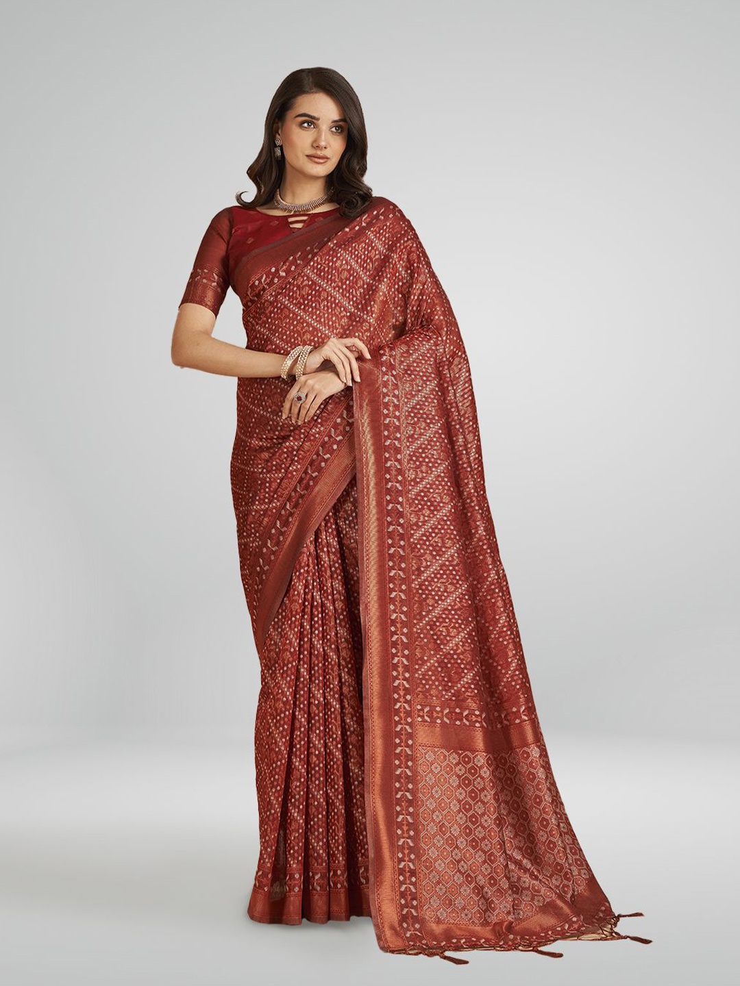 

SARHA Vinaya Red Woven Design Zari Pure Cotton Saree