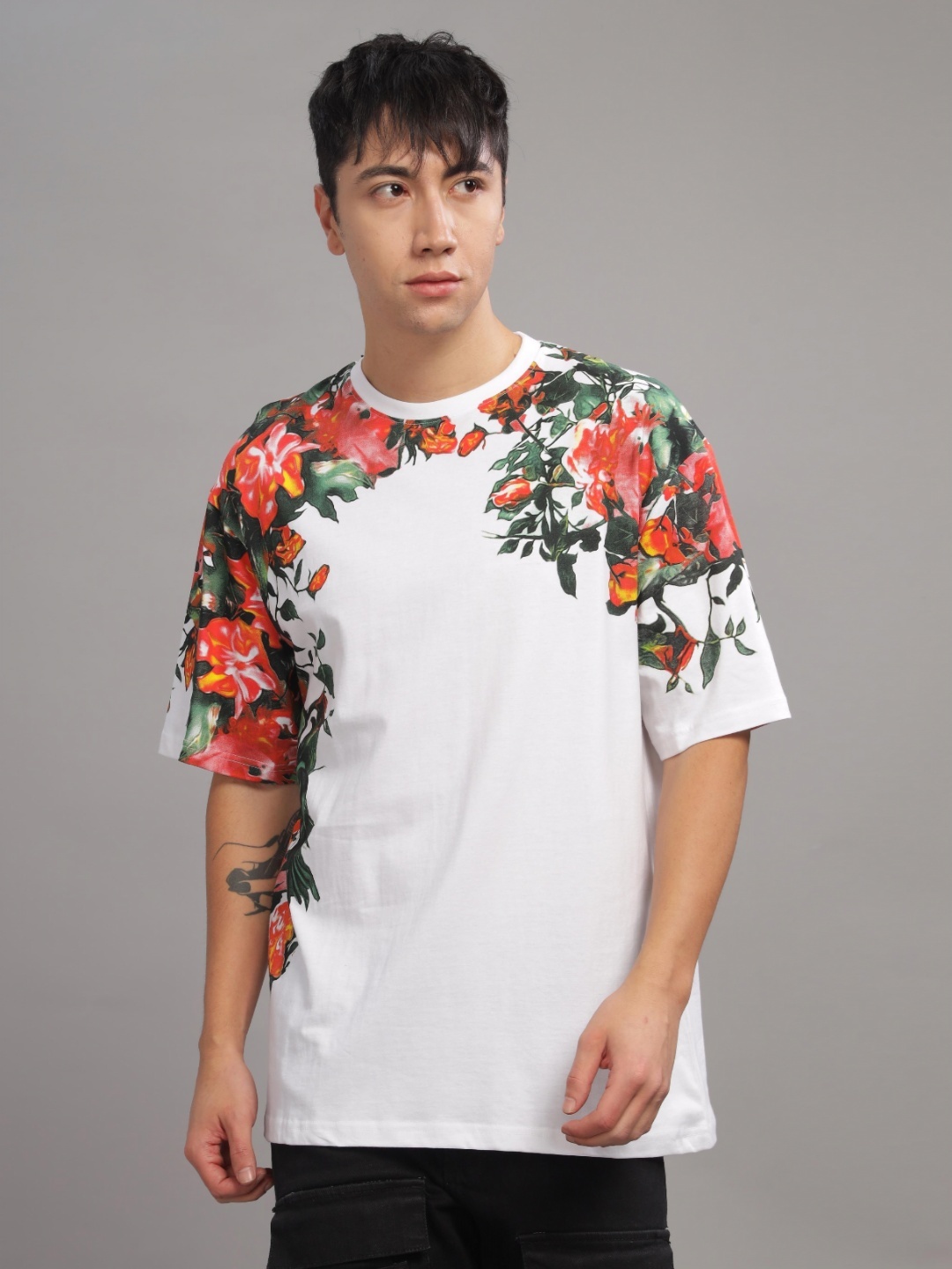 

TOMHIDDLE Men Floral Printed Round Neck Cotton Oversized T-shirt, White