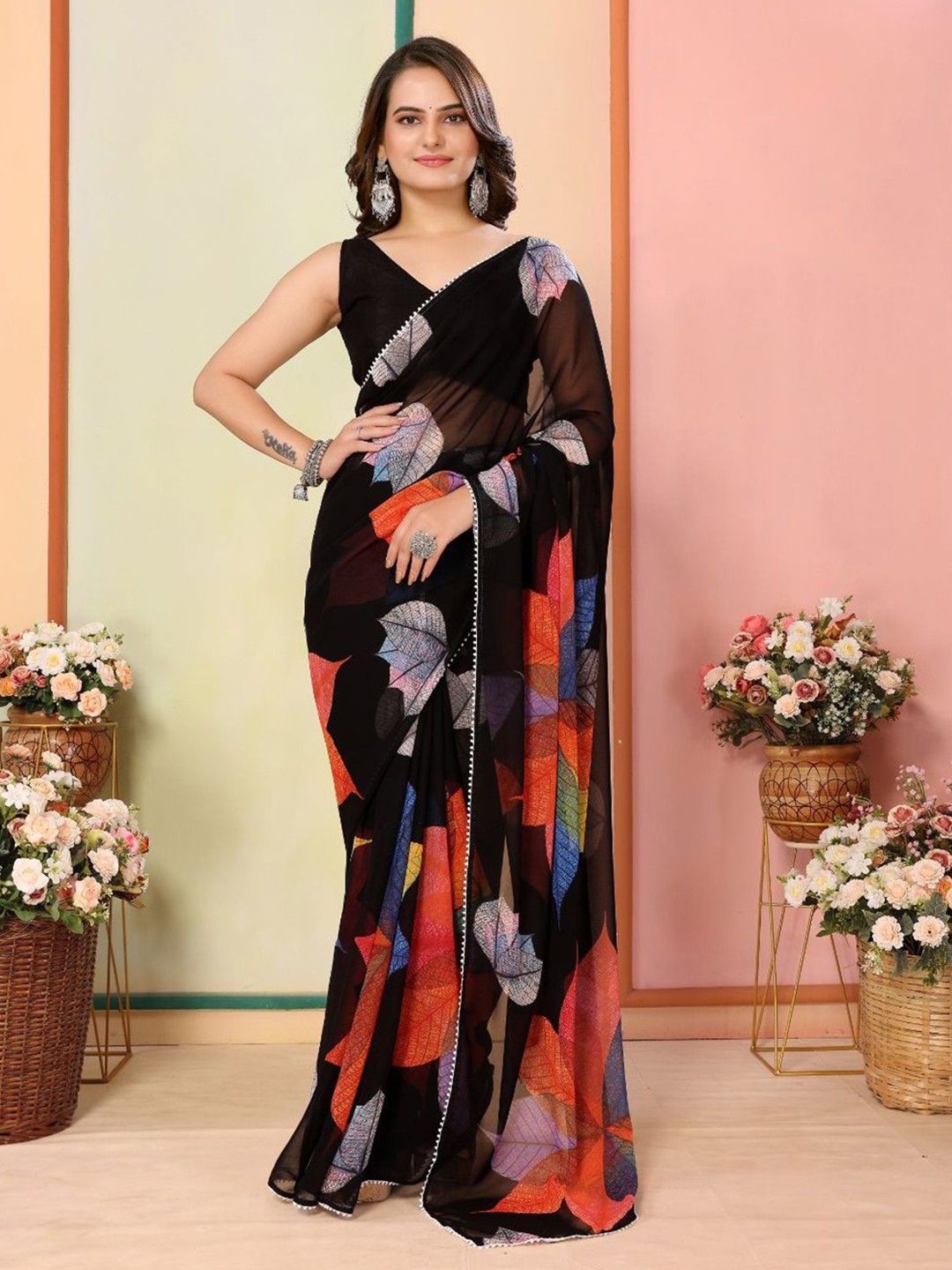 

SM TRENDZ Floral Pure Georgette Ready to Wear Block Print Saree, Black