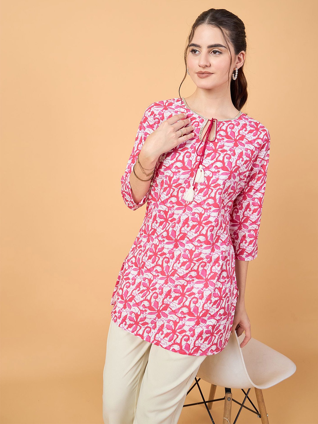 

NEESH Women Floral Printed Round Neck Cotton Top, Peach