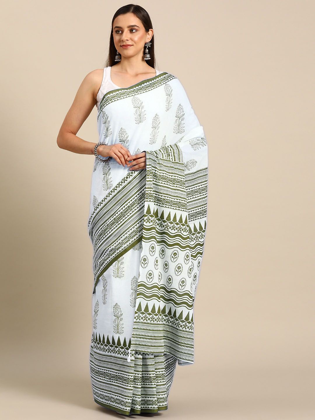 

BUTA BUTI Women Pure Cotton Printed Saree, Olive