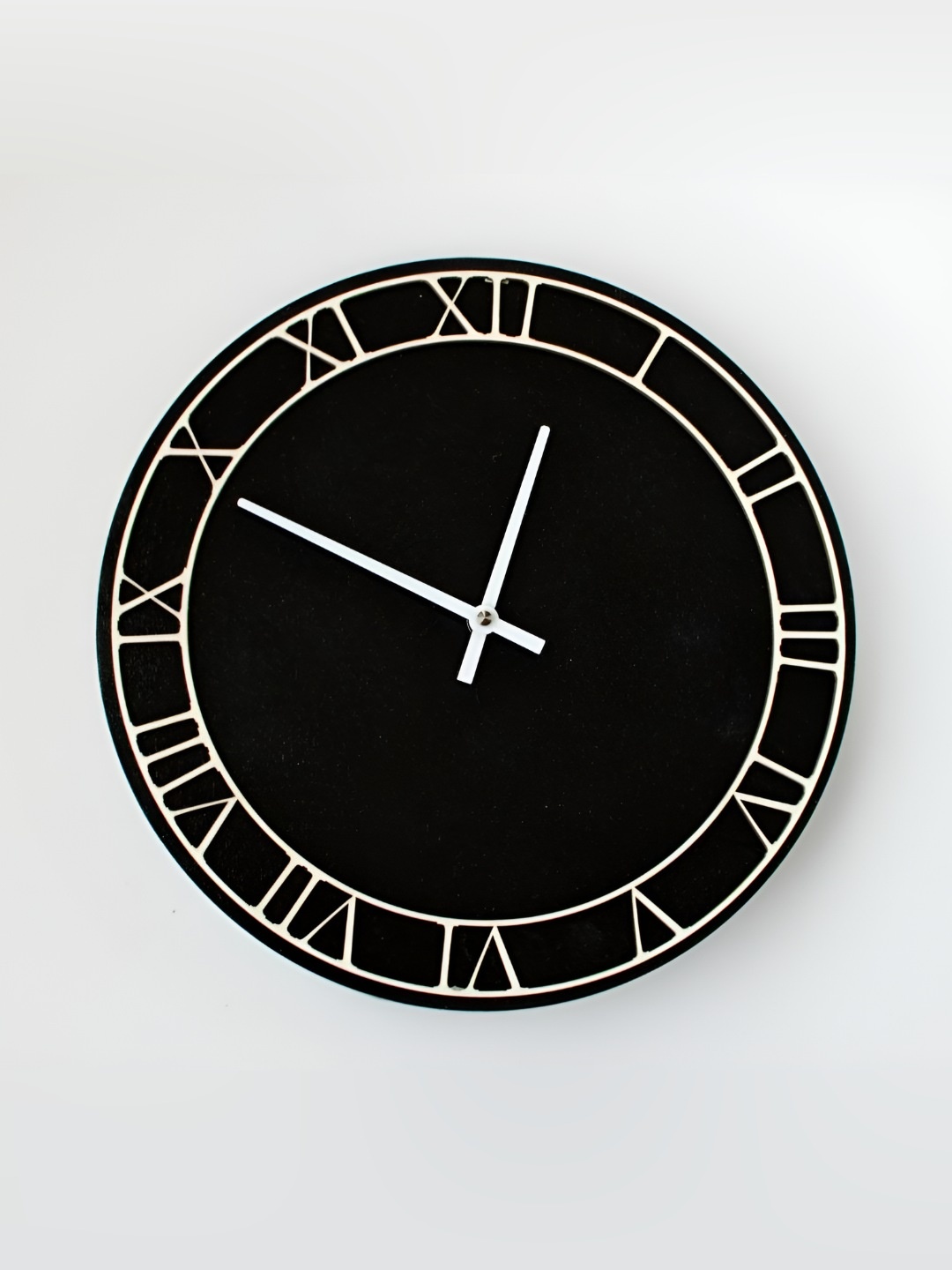 

QEZNEF Black & White Contemporary Wooden Analogue Wall Clock