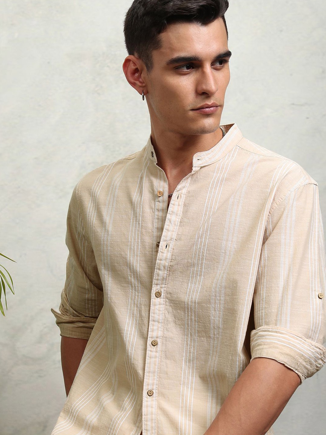 

HIGHLANDER Men Striped Relaxed Fit Shirt, Beige