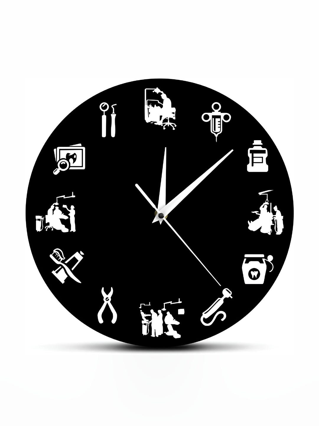 

QEZNEF Black Round Shaped Wooden Contemporary Wall Clock