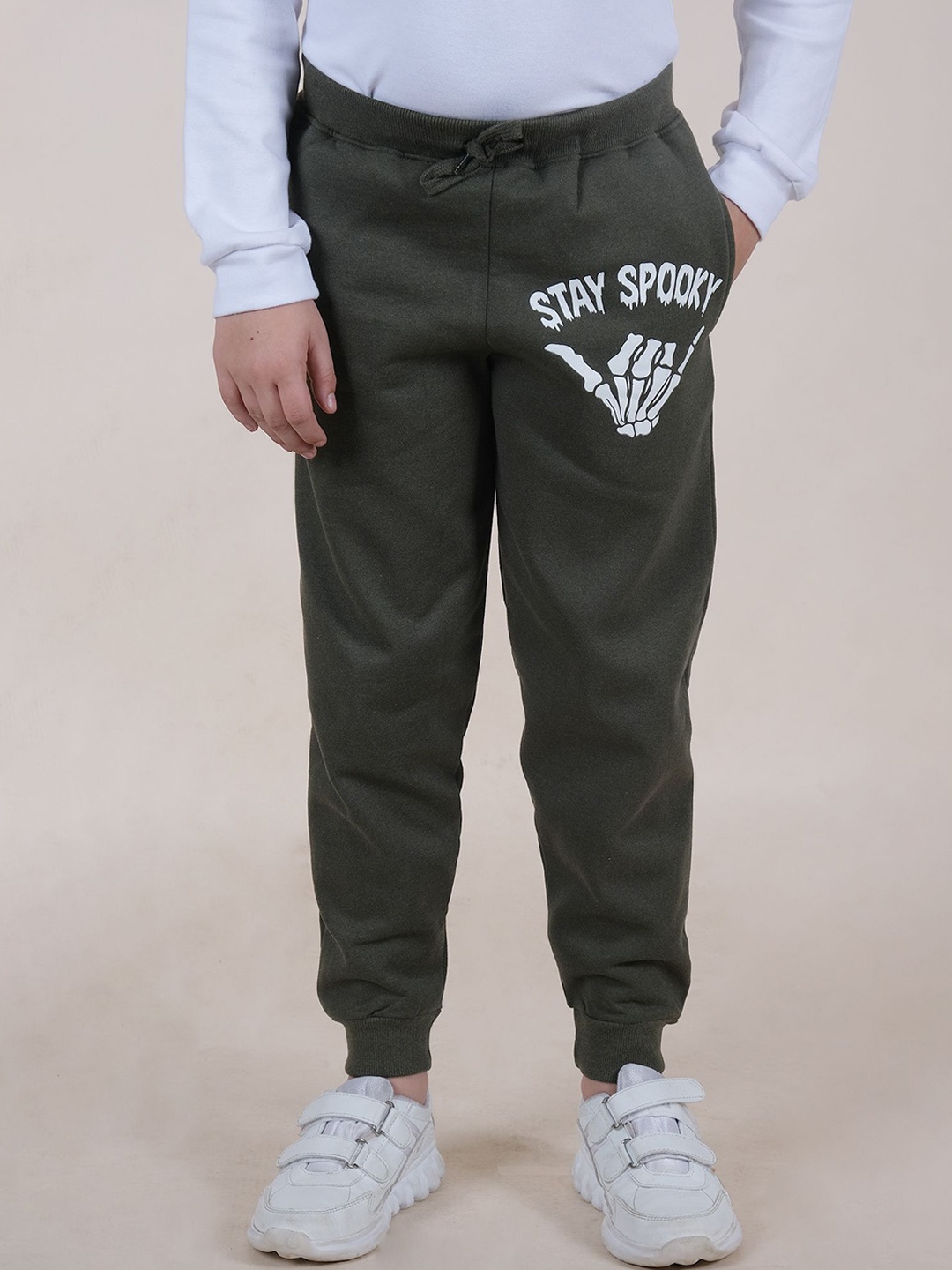 

KiddoPanti Boys Printed Regular Fit Cargo Joggers, Green