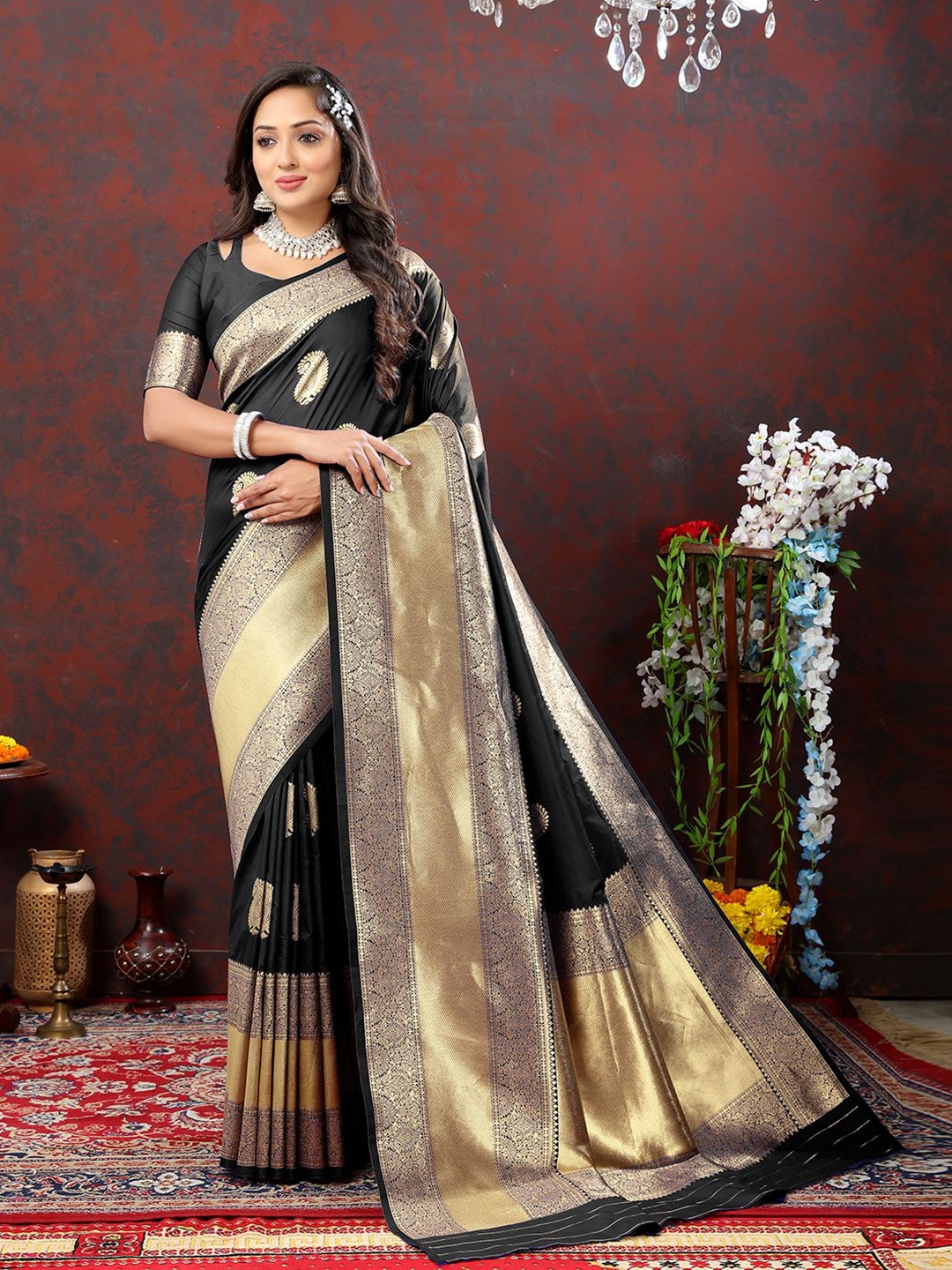 

NIWAA Ethnic Motifs Woven Design Zari Kanjeevaram Saree, Black