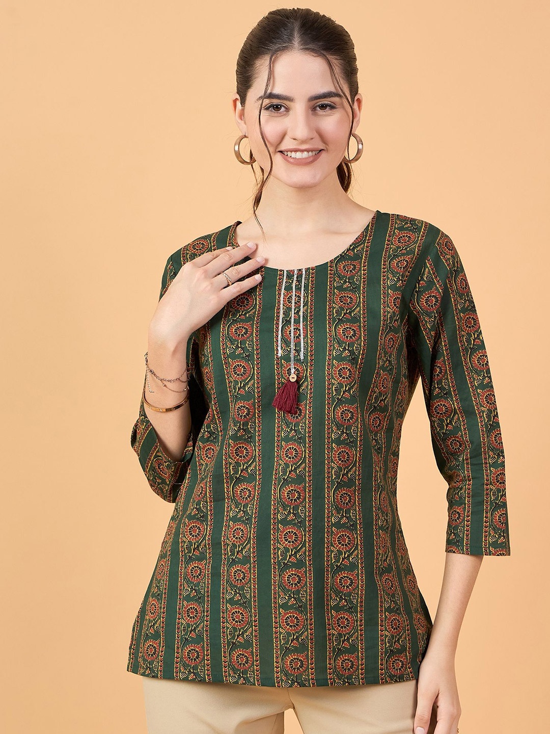 

NEESH Women Ethnic Motifs Printed Round Neck Cotton Top, Green