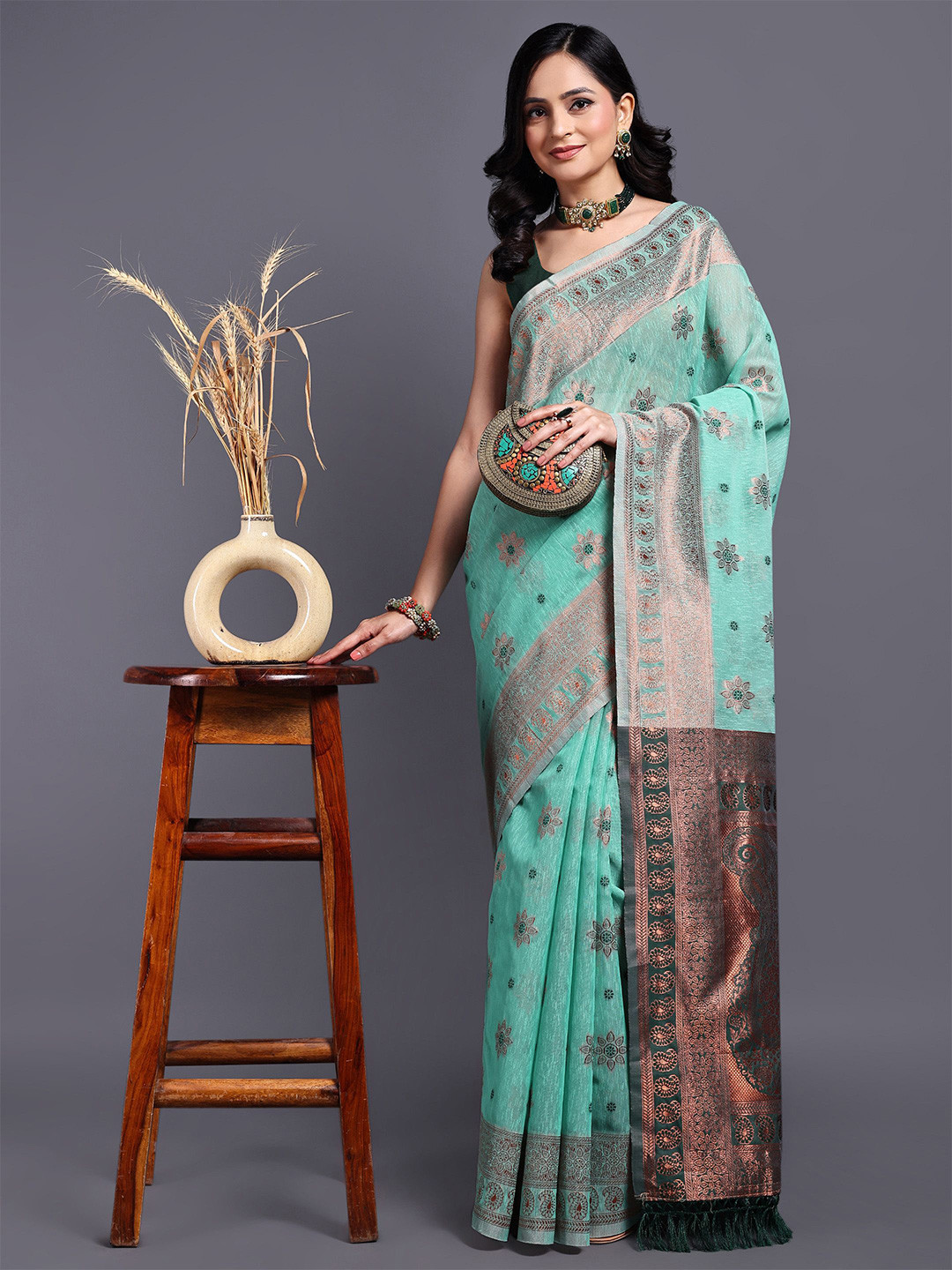 

SWAMI STUDIO Floral Zari Pure Cotton Kanjeevaram Saree, Sea green