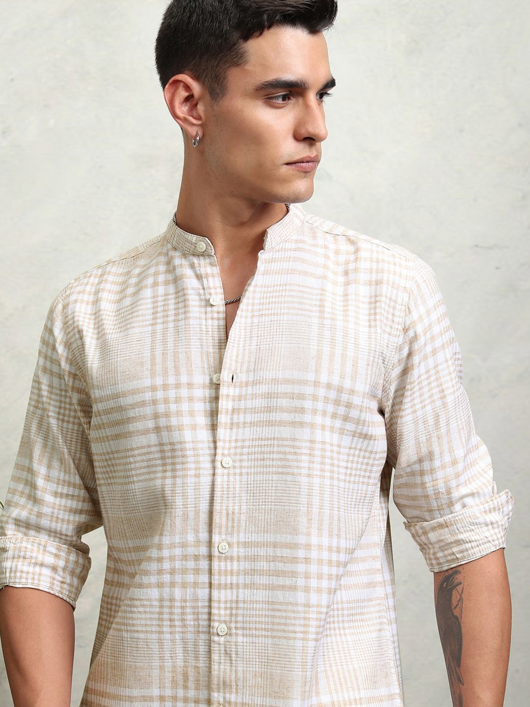

Highlander Men Natural Yarn Checked Mandarin Collar Casual Shirt, Beige