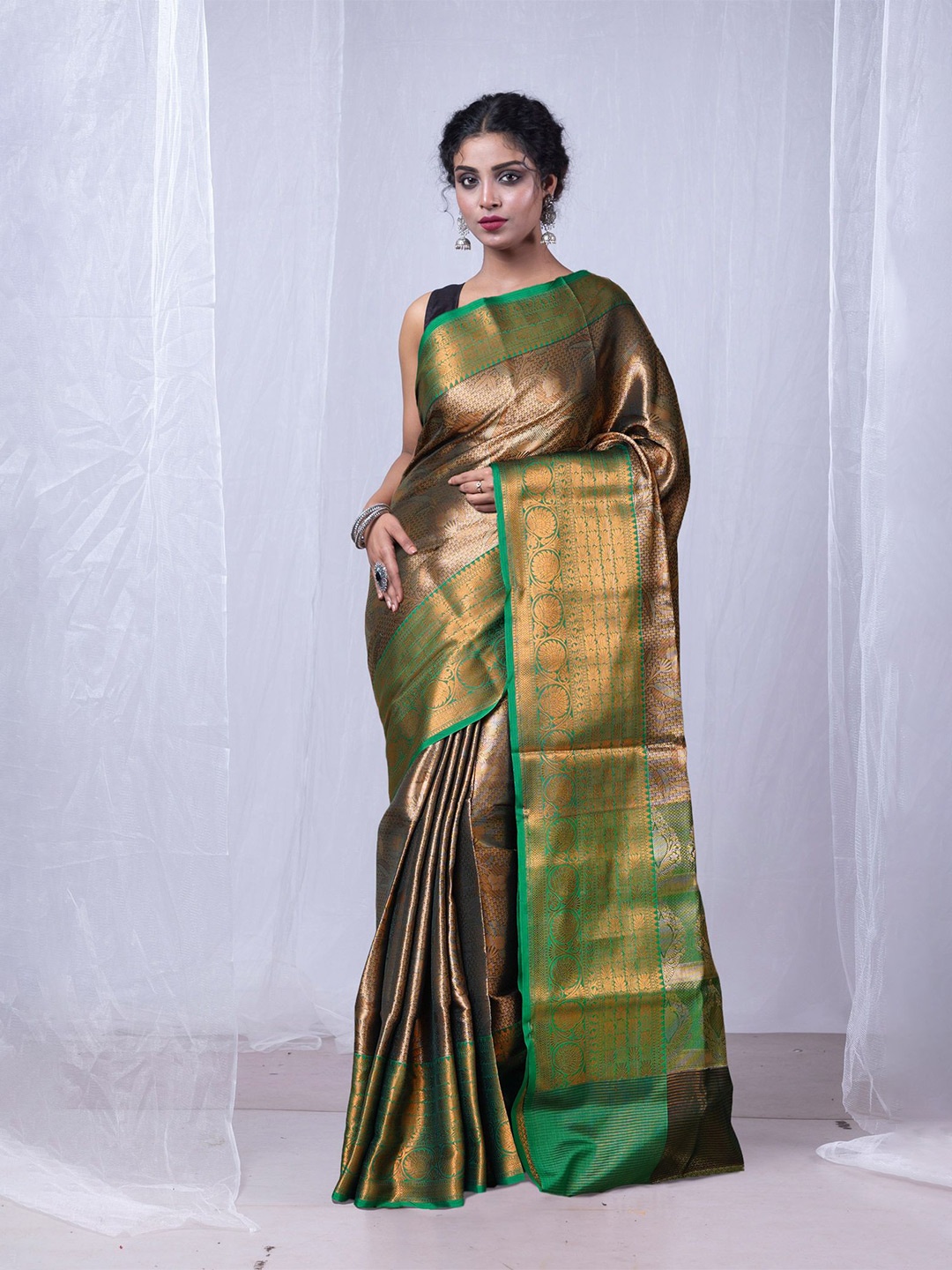 

Unnati Silks Woven Design Tissue Handloom Banarasi Saree, Green