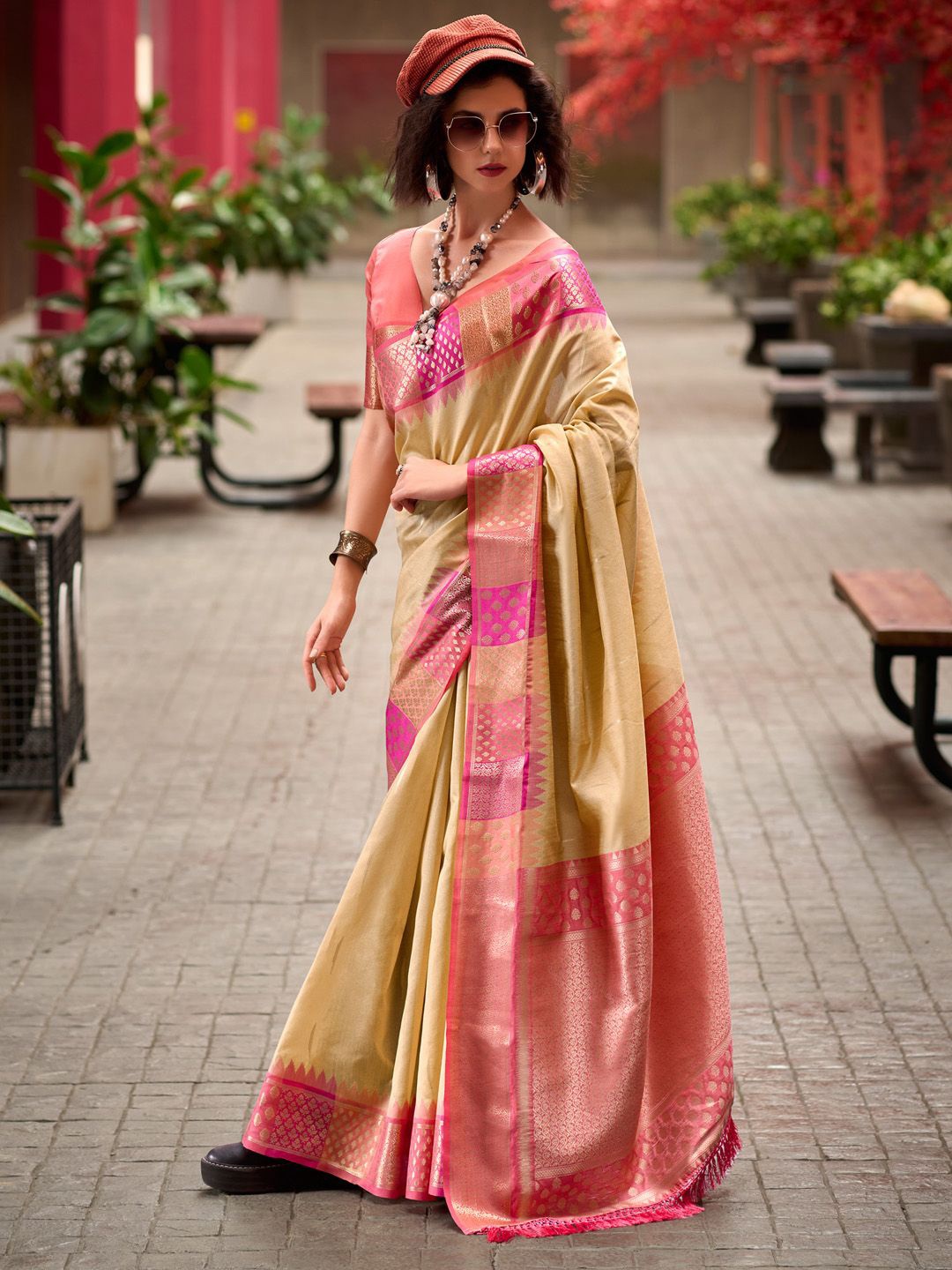 

Anouk Woven Design Zari Banarasi Celebrity Saree, Cream