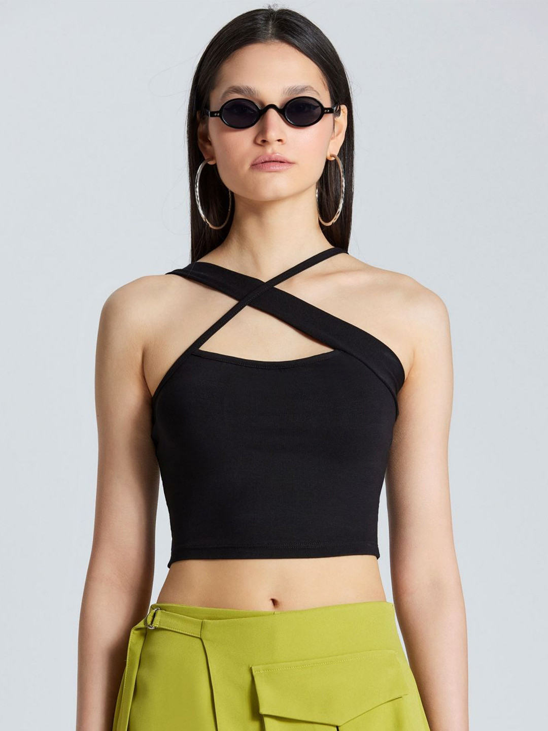 

ZOMODA Women Solid Shoulder Straps Top, Black