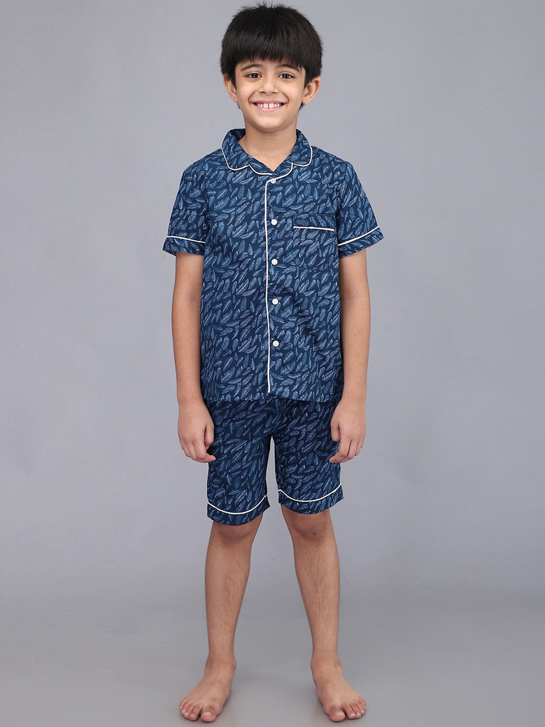 

Biglilpeople Boys Printed Night suit, Blue