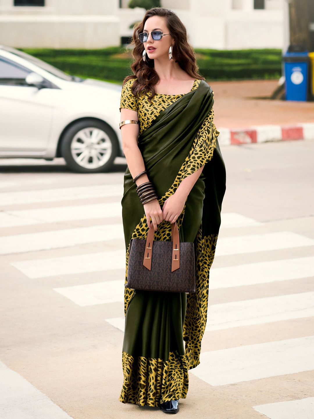 

Anouk Solid Ethnic Printed Saree, Olive