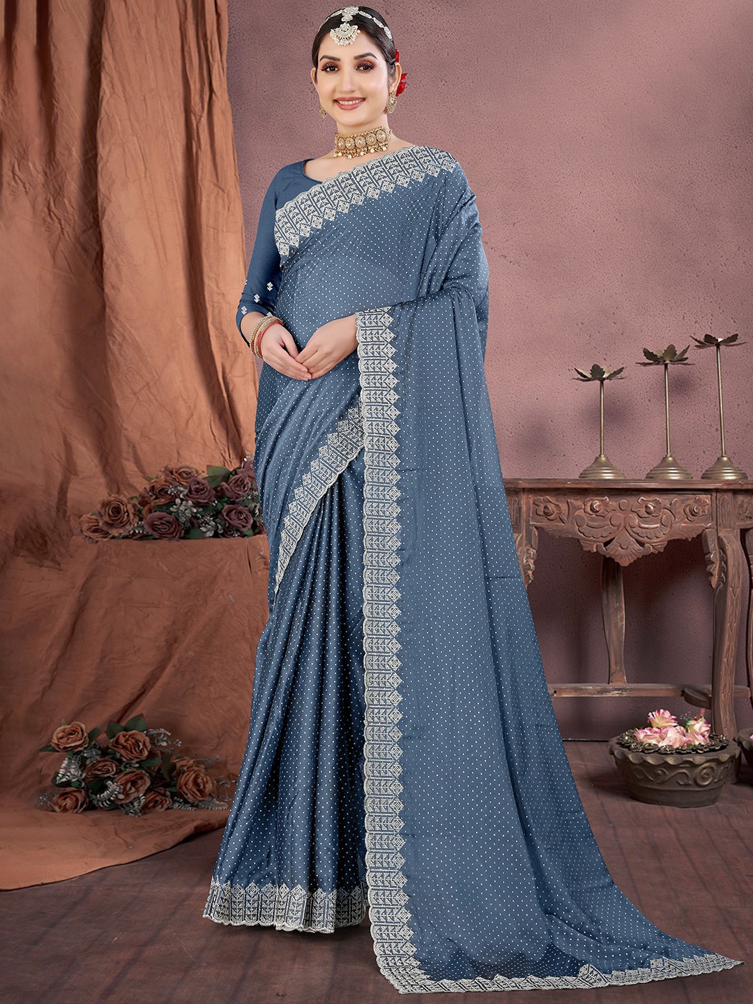 

Sitanjali Embellished Beads and Stones Maheshwari Saree, Navy blue