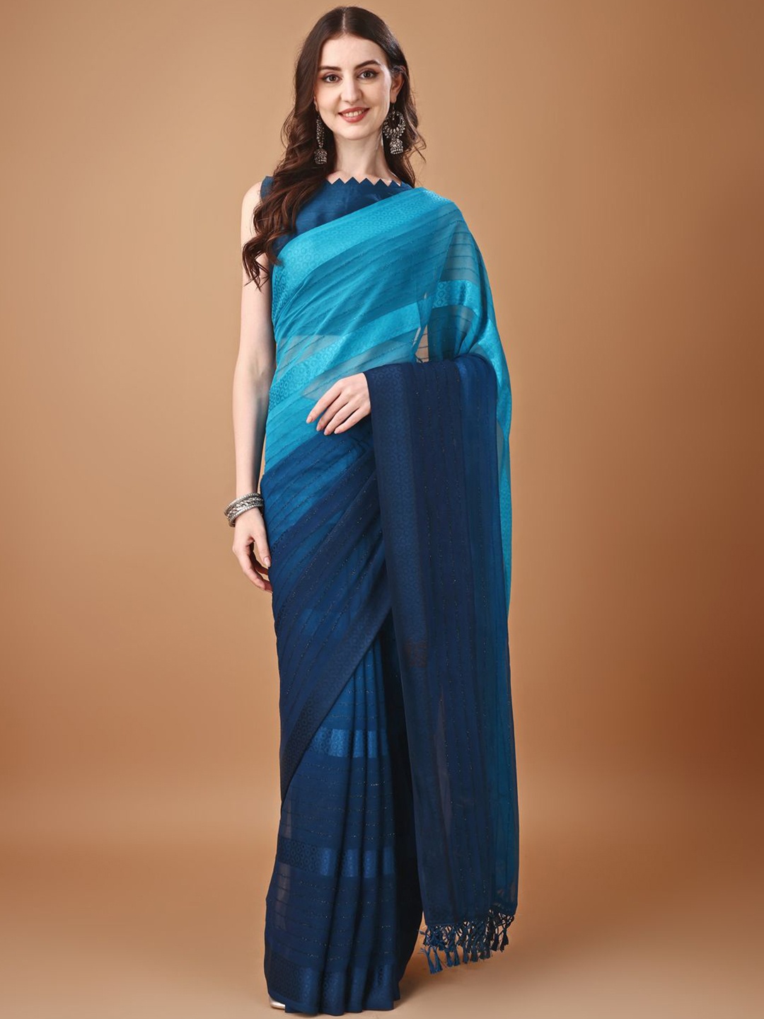 

KALINI Striped Ombre Daily Wear Saree, Blue